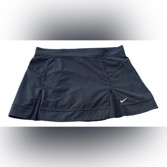 Nike black Sports Skort - Picture 1 of 9